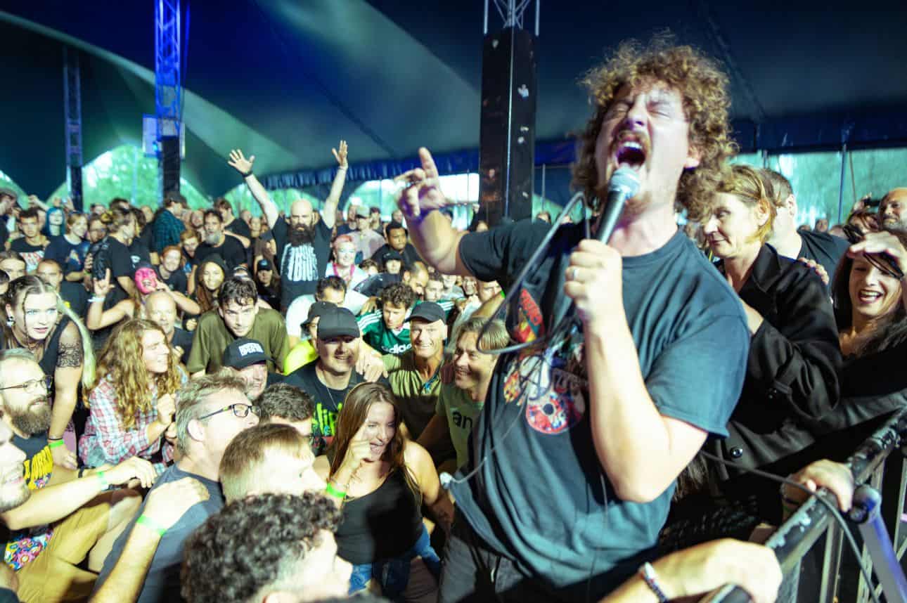 Baroeg Open Air 2026 welcomed more than 10,000 visitors to its first two-day edition, with Fear Factory, Fat Dog, Buzzcocks and 37 other acts.